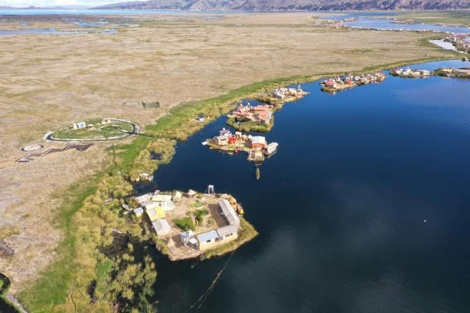 Uros Aruma Uro On Uros Floating Islands Puno Exterior photo