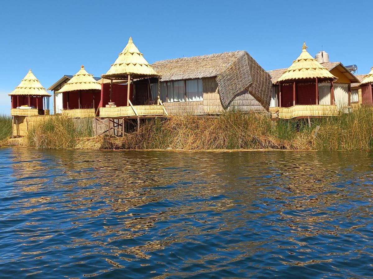 Uros Aruma Uro On Uros Floating Islands Puno Exterior photo