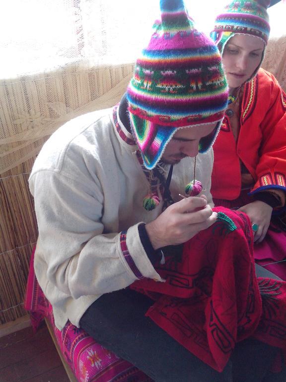 Uros Aruma Uro On Uros Floating Islands Puno Exterior photo