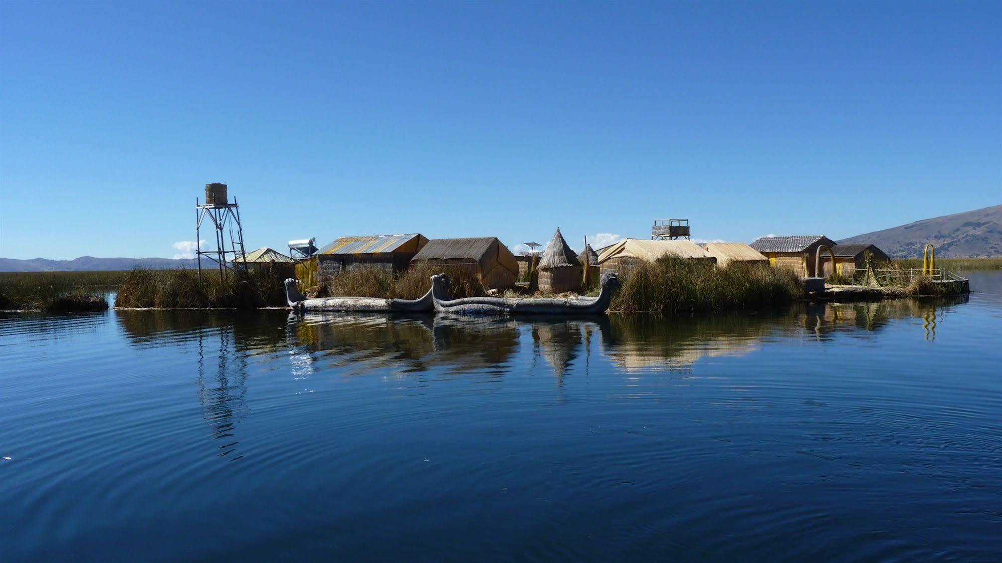 Uros Aruma Uro On Uros Floating Islands Puno Exterior photo